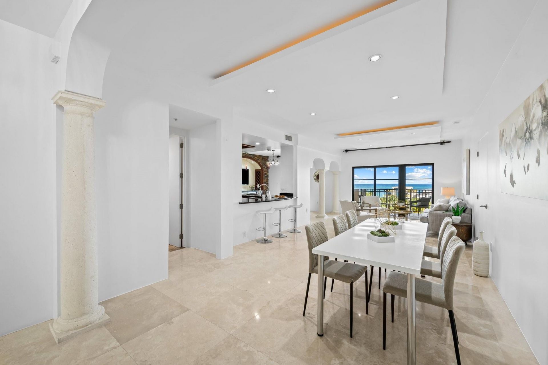 2401 N Ocean Boulevard, Unit 702, Fort Lauderdale, FL 33305 Photo