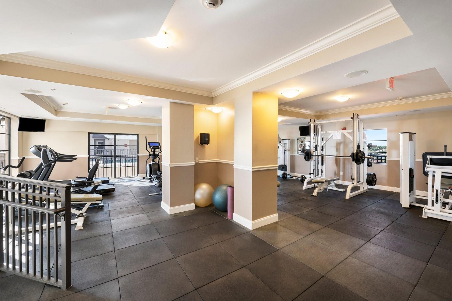 2401 N Ocean Boulevard, Unit 702, Fort Lauderdale, FL 33305 Photo