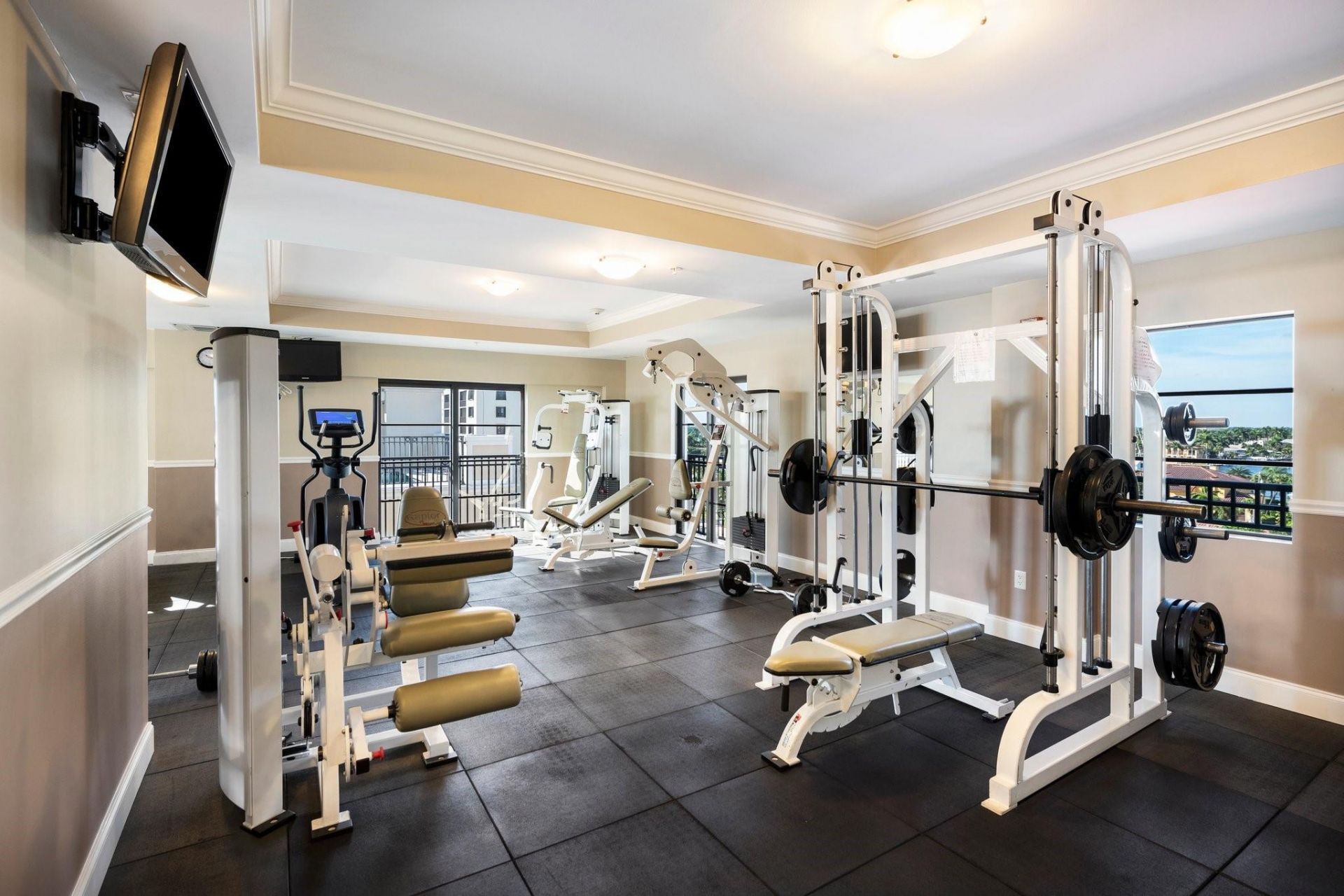 2401 N Ocean Boulevard, Unit 702, Fort Lauderdale, FL 33305 Photo