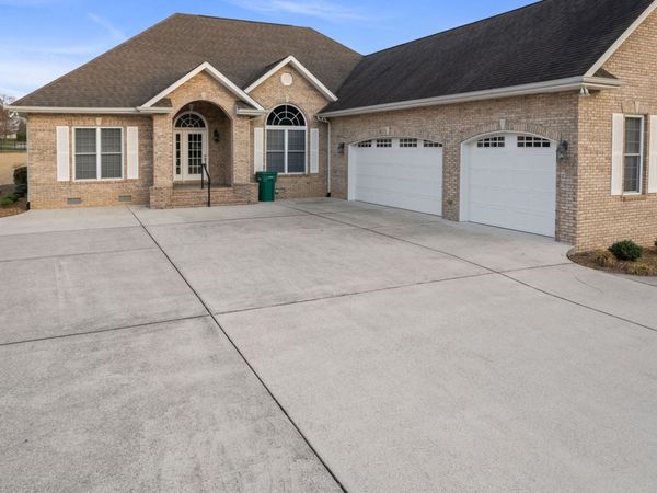 657 Pickney Rd, Winchester, TN 37398