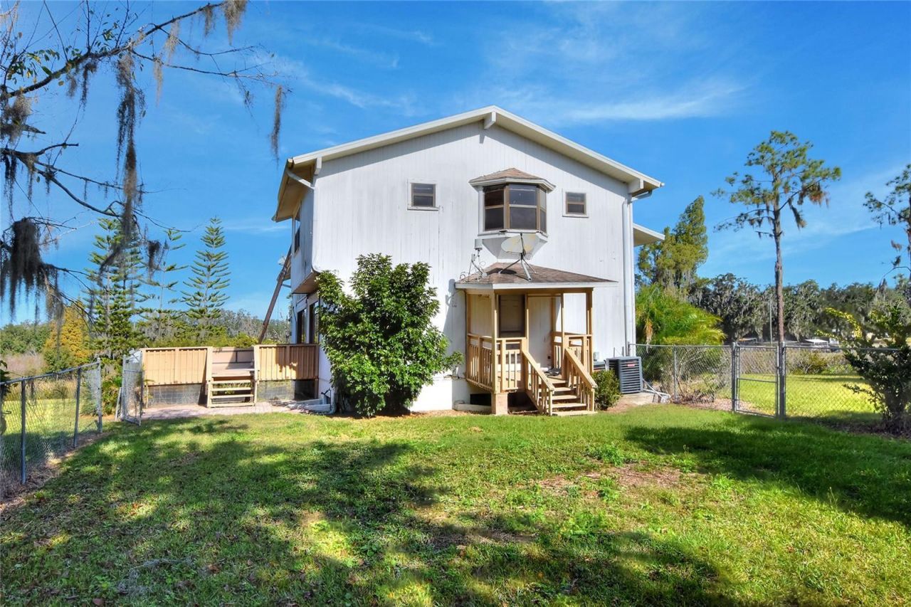 1505 W 60 Highway, Plant City, FL 33567 Photo