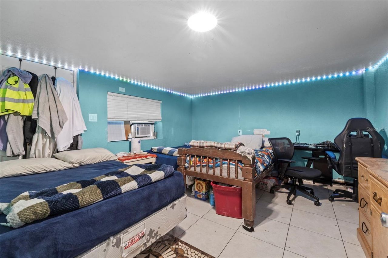 7419 Savannah Lane, Tampa, FL 33637 Photo