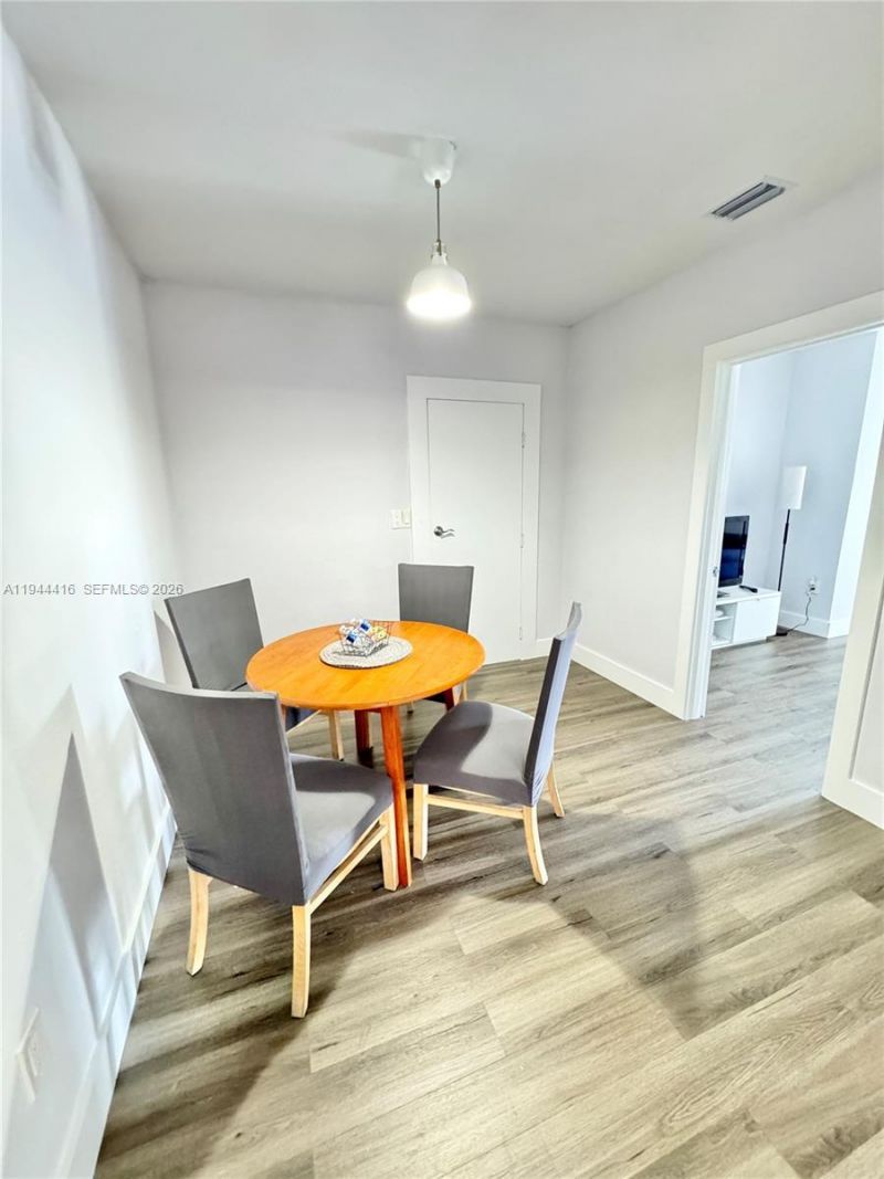 1821 NW 33rd St, Miami, FL 33142 Photo