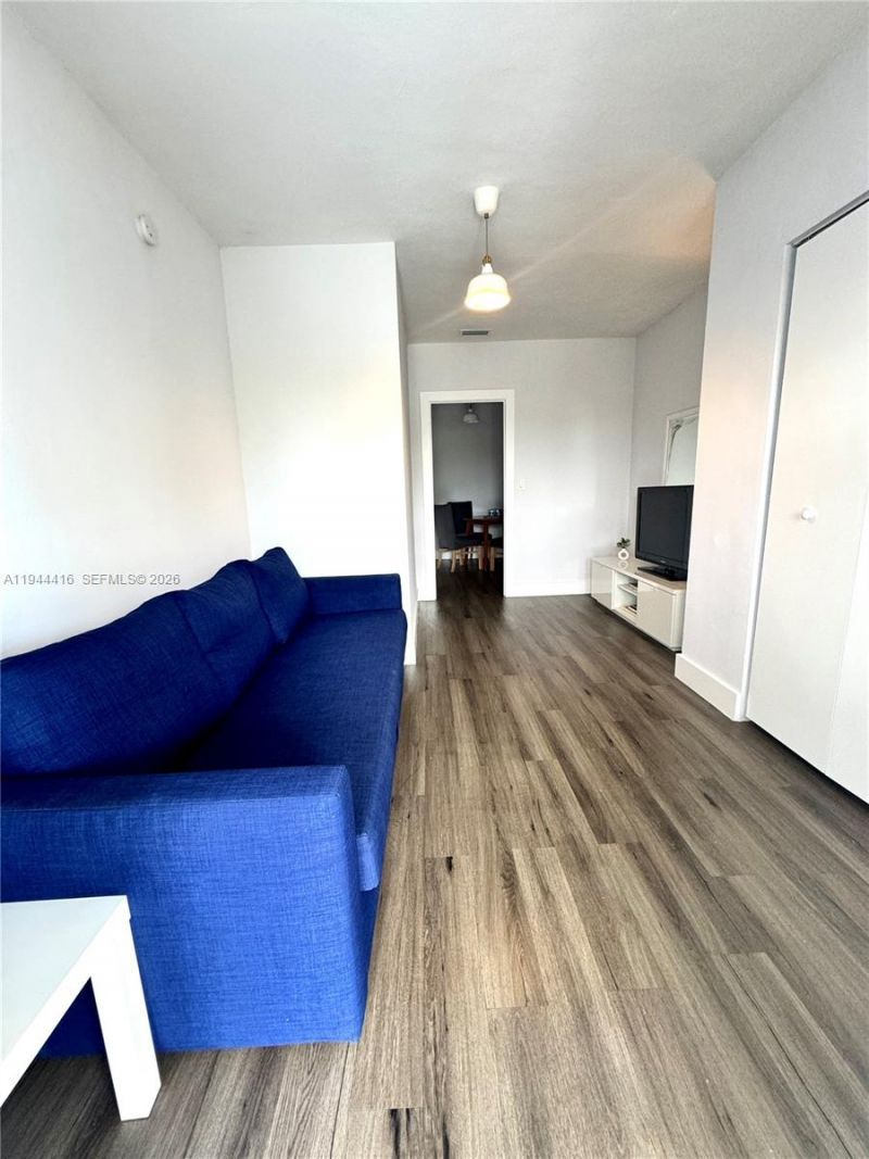 1821 NW 33rd St, Miami, FL 33142 Photo