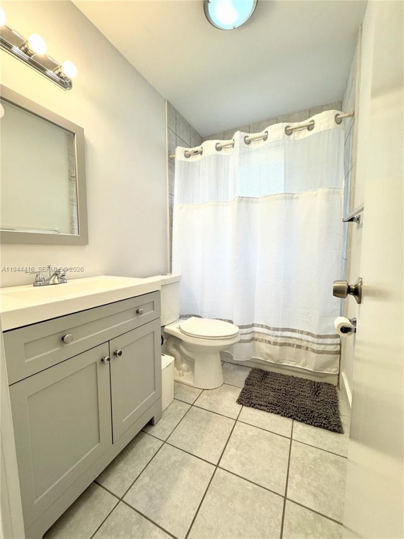 1821 NW 33rd St, Miami, FL 33142 Photo