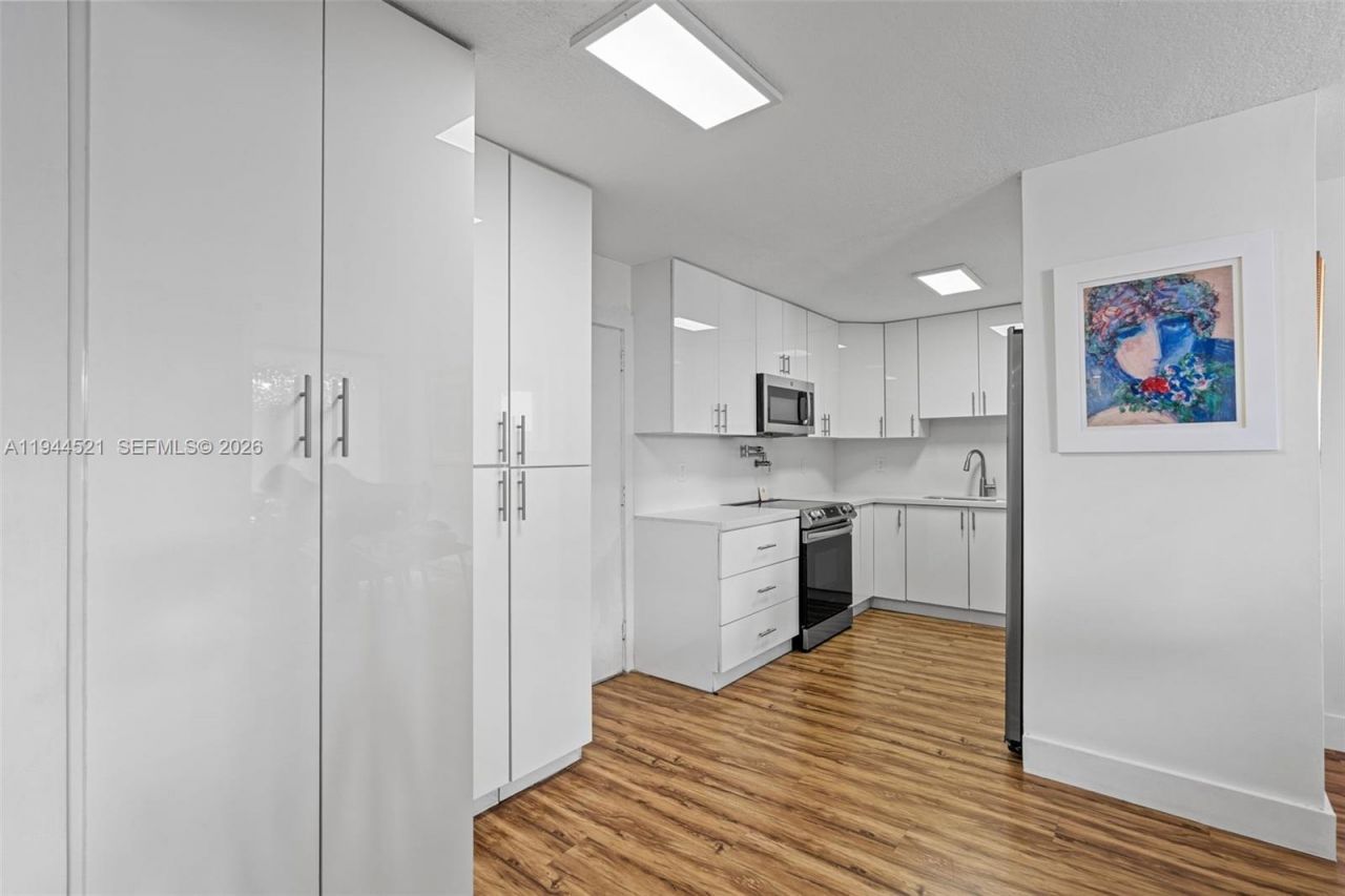 13953 Kendale Lakes Cir, Unit 608B, Miami, FL 33183 Photo