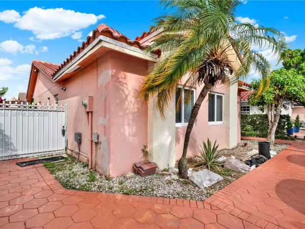 14643 SW 51st St, Unit REAR, Miami, FL 33175