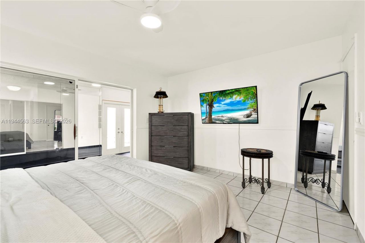 14643 SW 51st St, Unit REAR, Miami, FL 33175 Photo