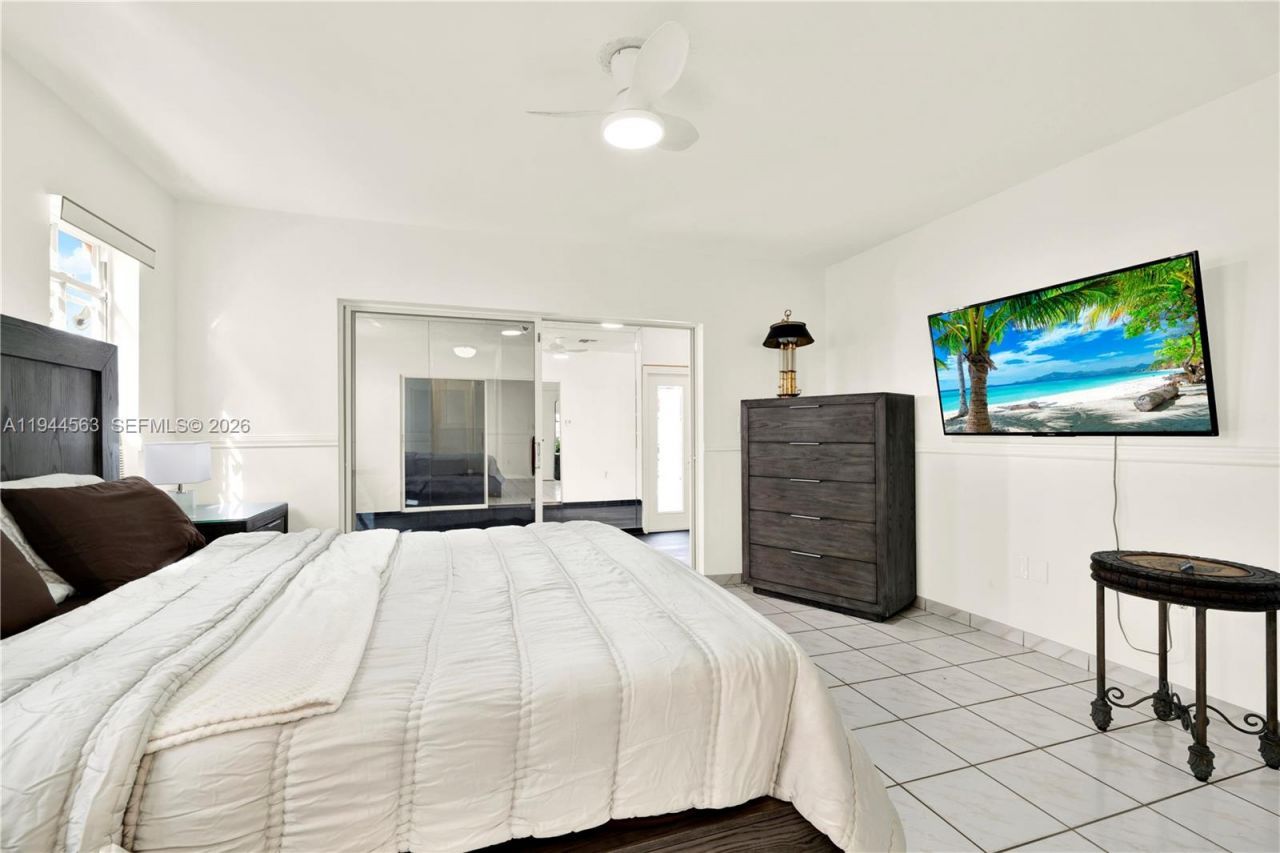 14643 SW 51st St, Unit REAR, Miami, FL 33175 Photo