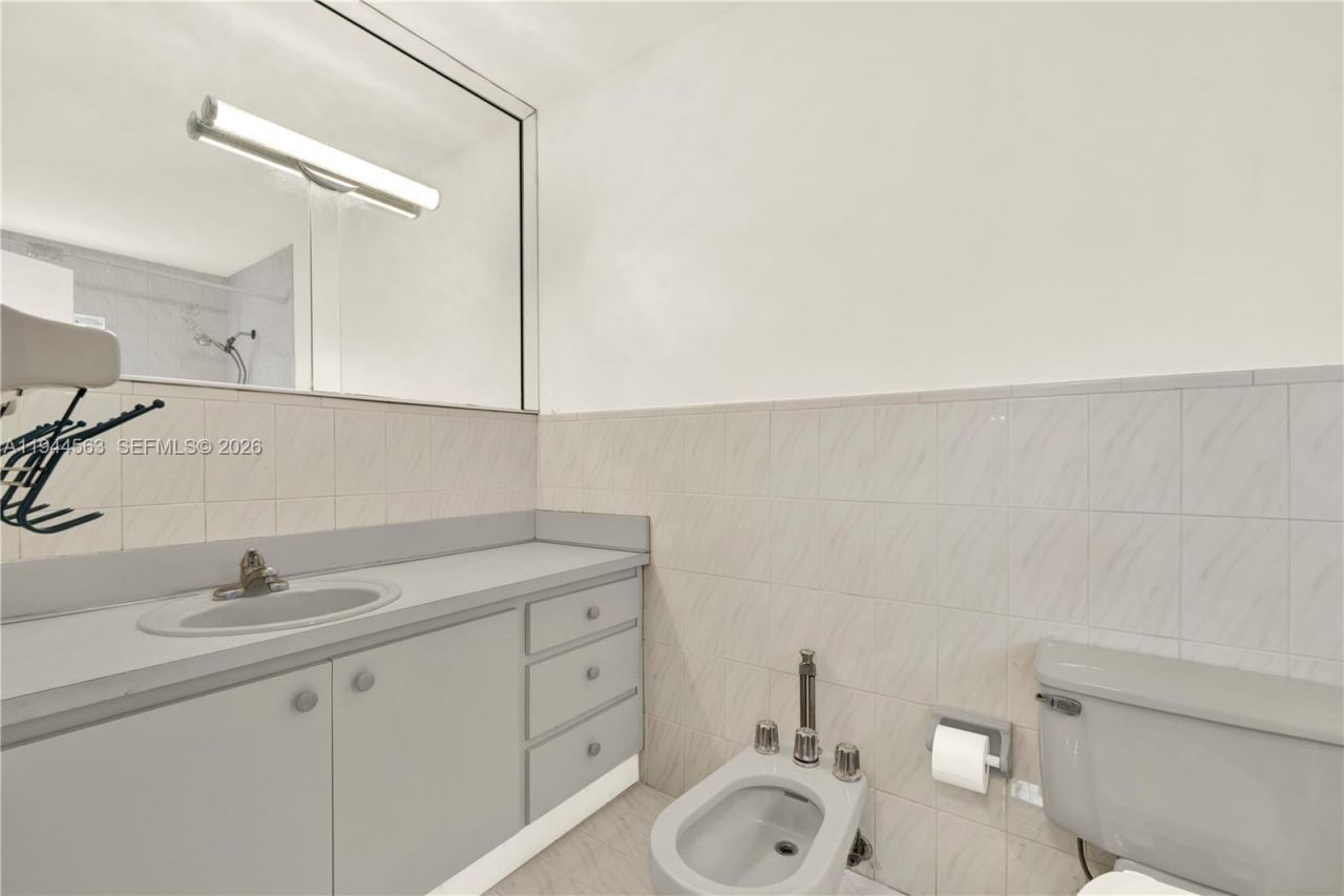 14643 SW 51st St, Unit REAR, Miami, FL 33175 Photo