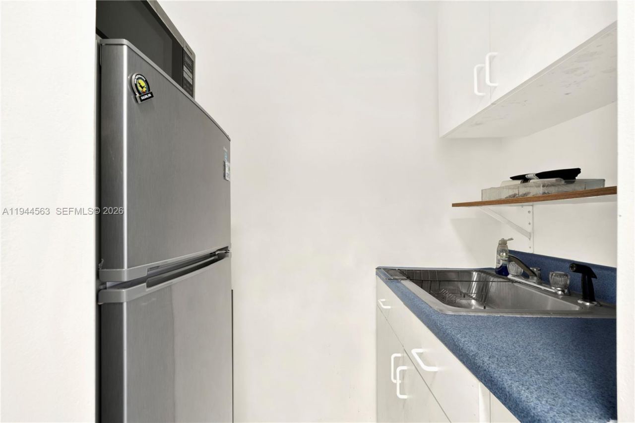 14643 SW 51st St, Unit REAR, Miami, FL 33175 Photo