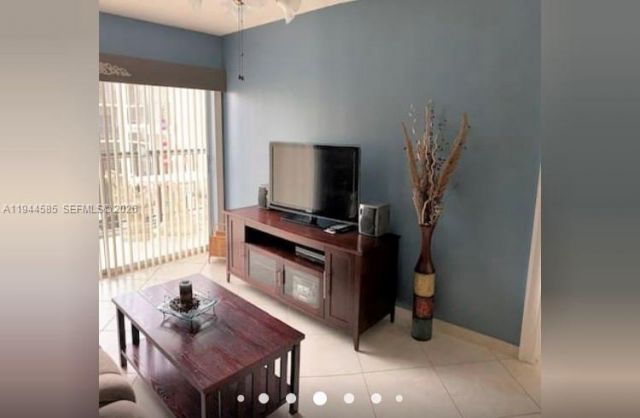 201 178th Dr, Unit 415, Sunny Isles Beach, FL 33160 Photo