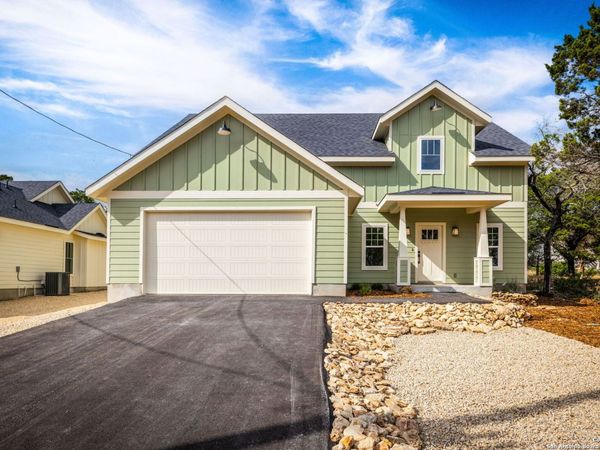 1672 Hillcrest Forest, Canyon Lake, TX 78133