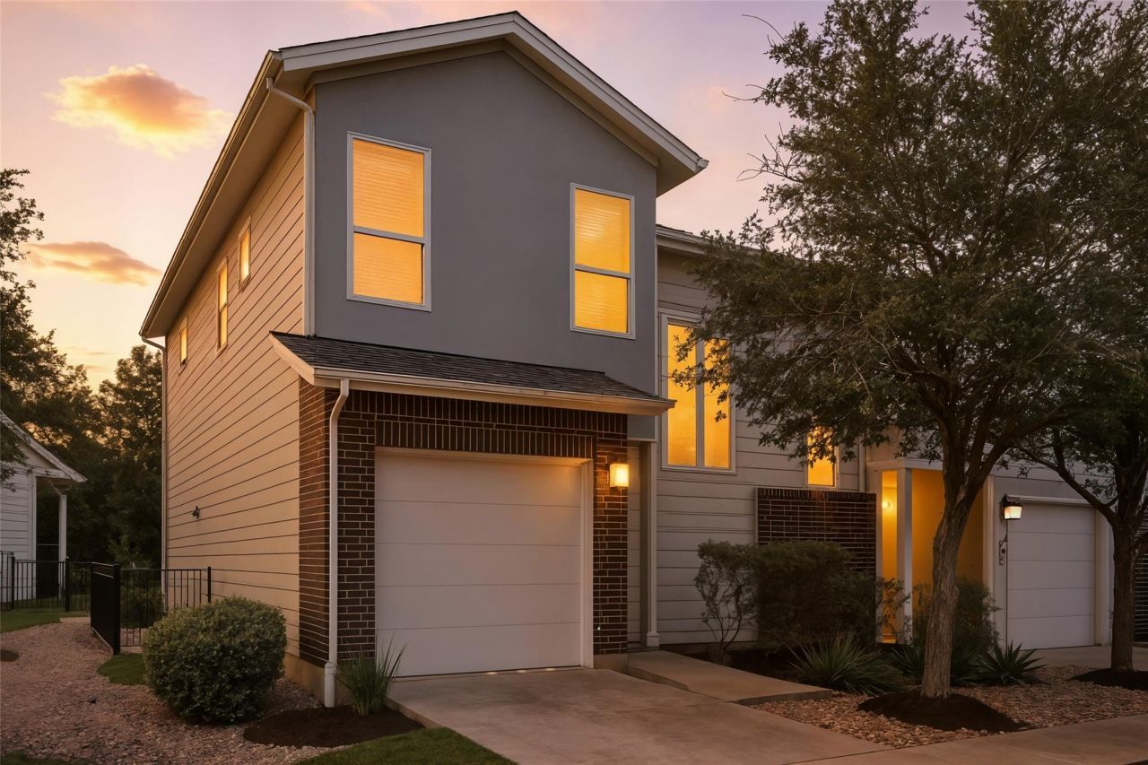 3108 E 51st St, Unit 203, Austin, TX 78723 Main Photo