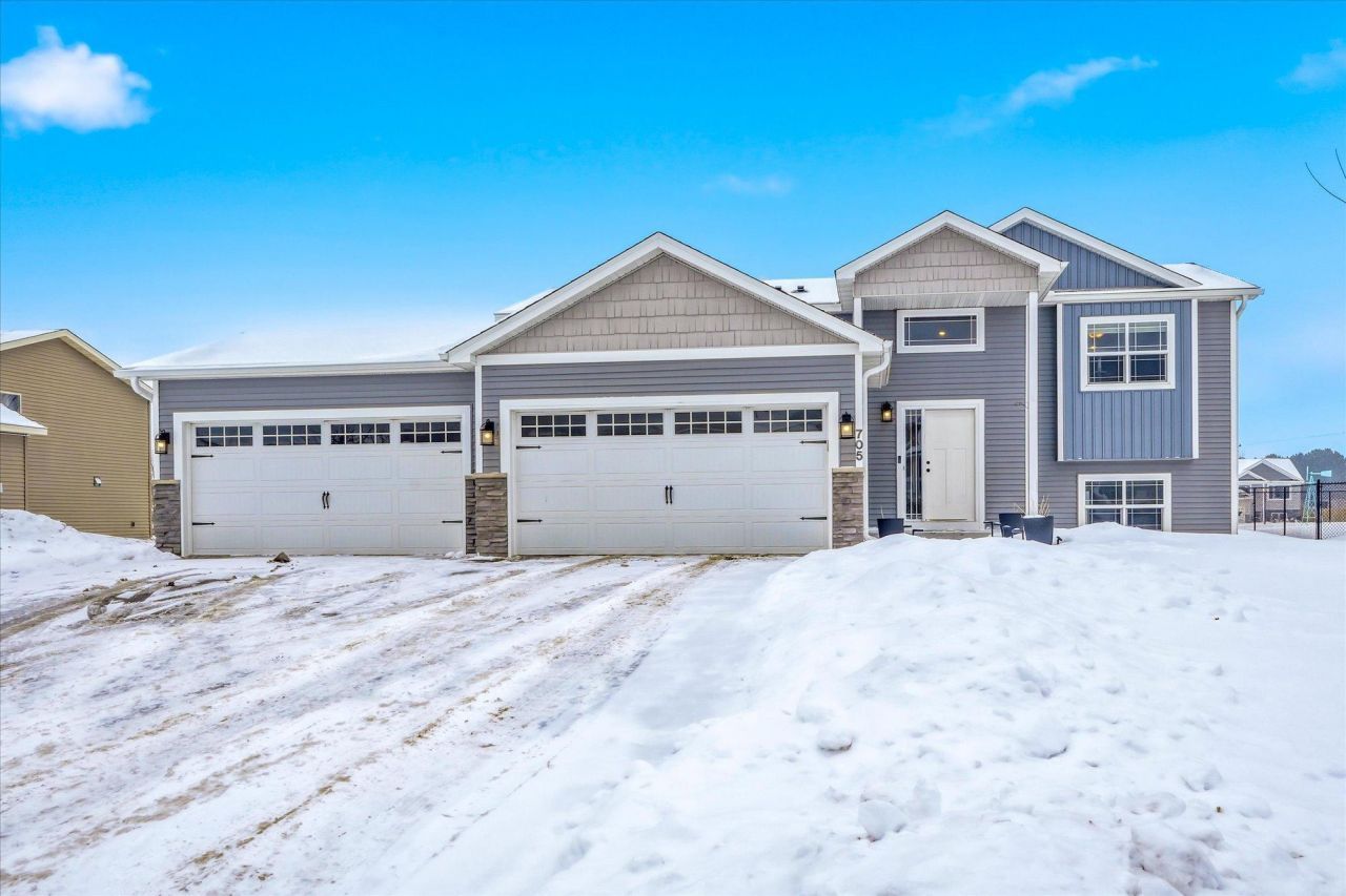 705 Greenwood Street Sw, Isanti, MN 55040 Main Photo