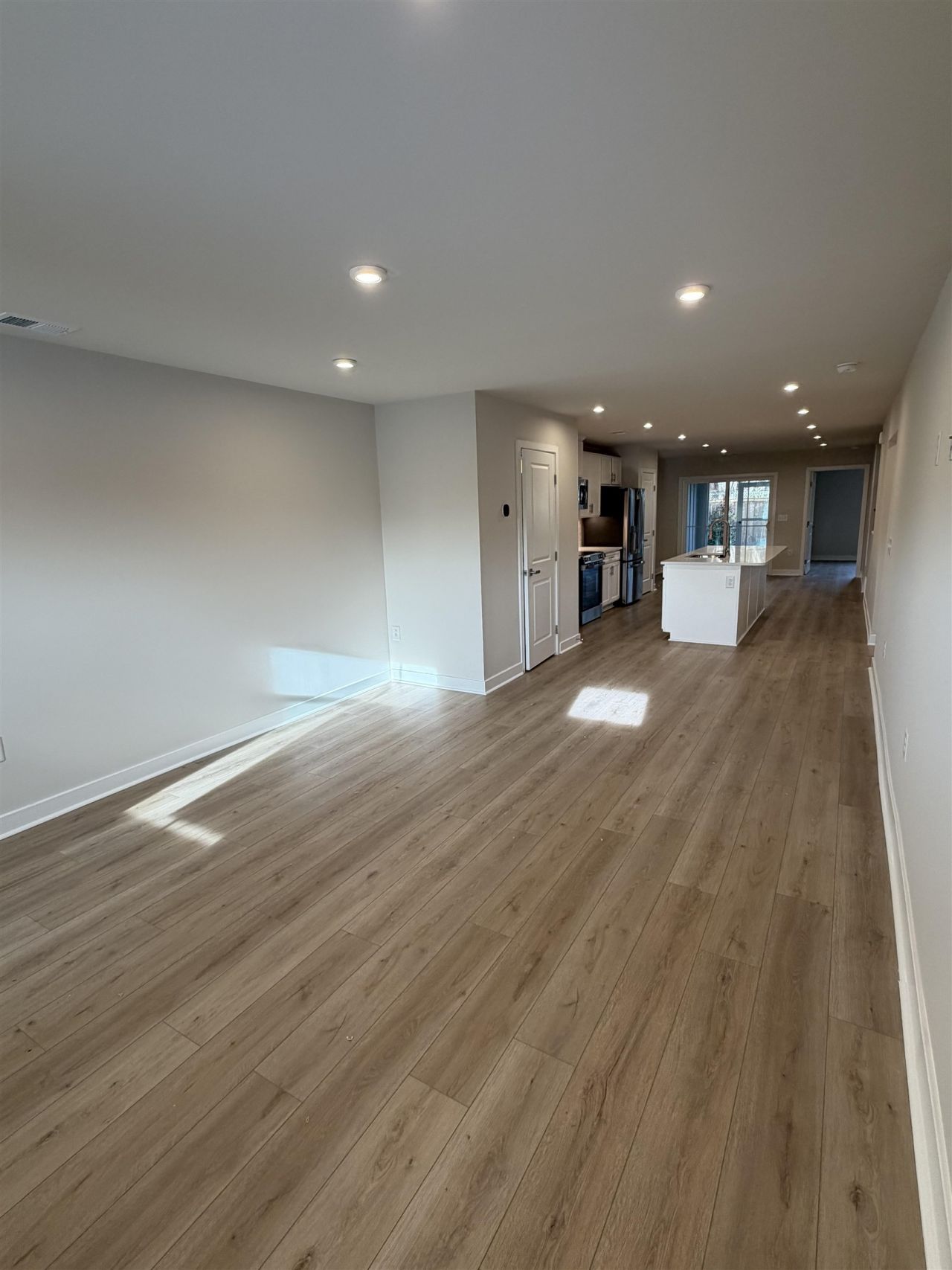 1307 Pleasant View Dr Photo 2