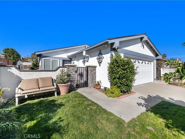 21511 Aguilar, Mission Viejo, CA 92691