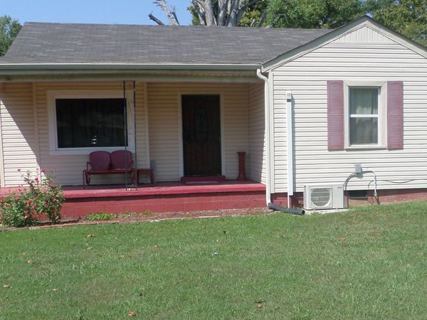 286 Hillcrest Circle Dr, Jackson, TN 38301