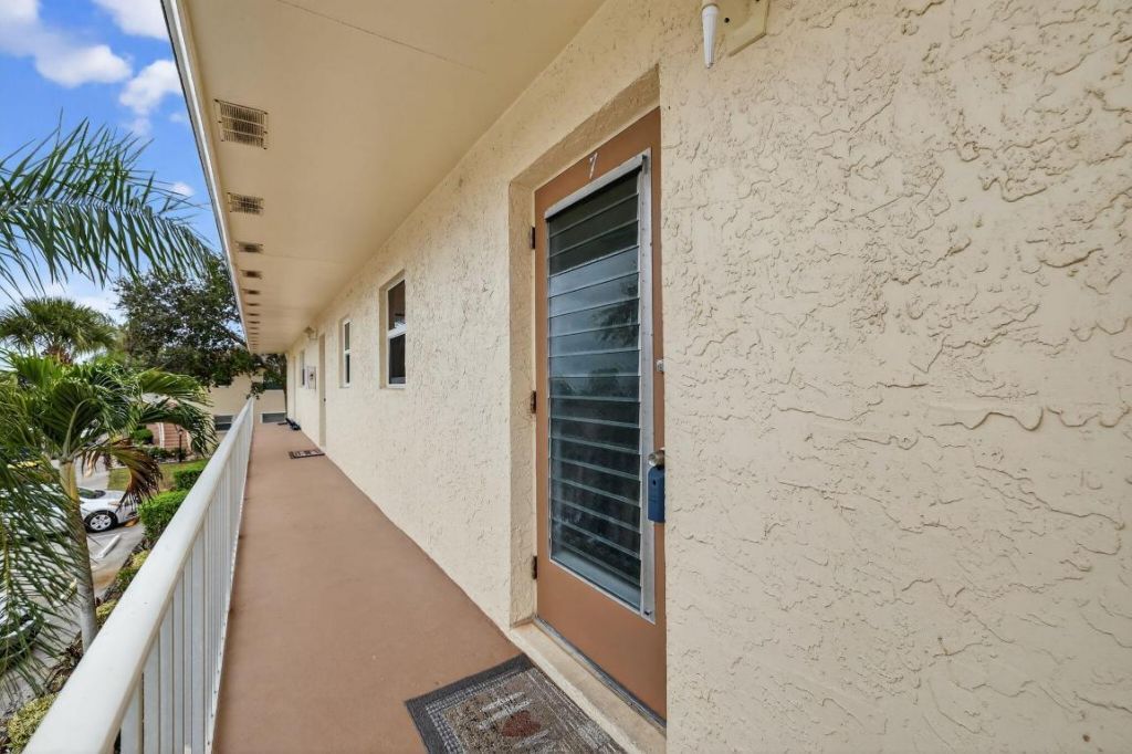 2950 SE Ocean, Unit 135-7, Stuart, FL 34996 Photo