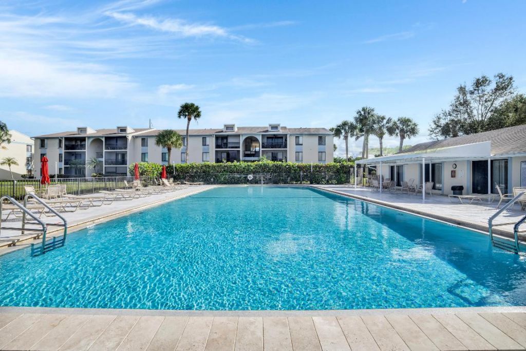 1012 Green Pine Boulevard, Unit H2, West Palm Beach, FL 33409 Photo