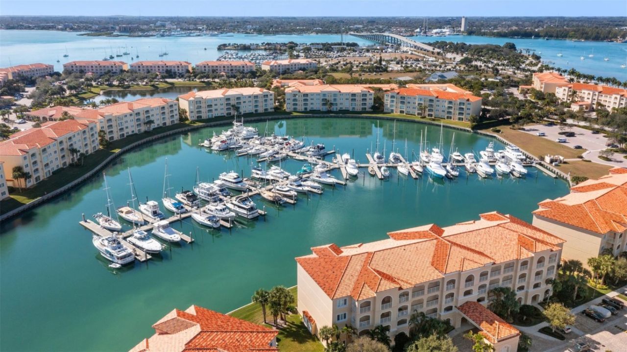 9 Harbour Isle Dr, Unit 102, Hutchinson Island, FL 34949 Photo