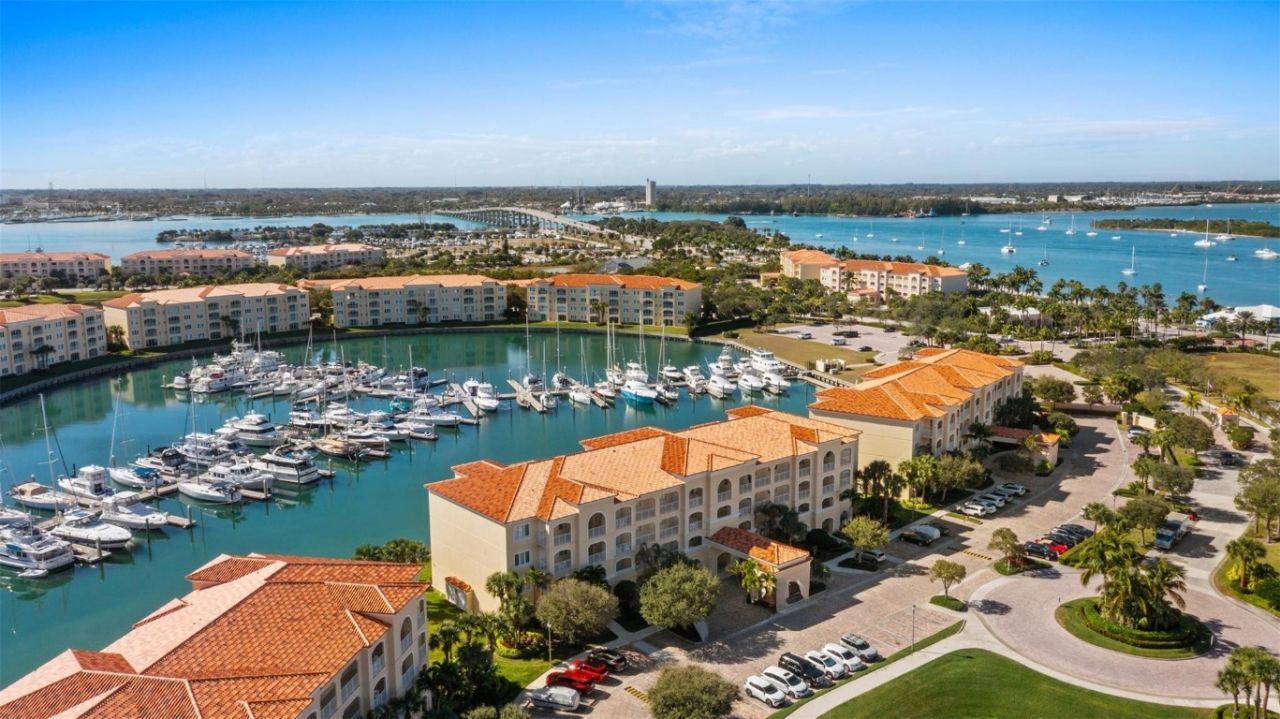 9 Harbour Isle Dr, Unit 102, Hutchinson Island, FL 34949 Photo