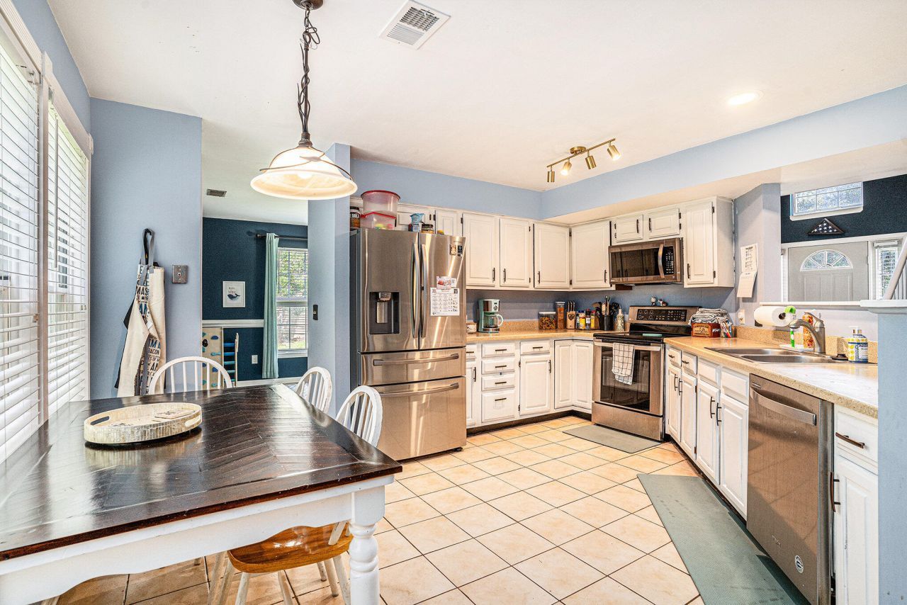 1961 Pebble Creek Court Photo 12