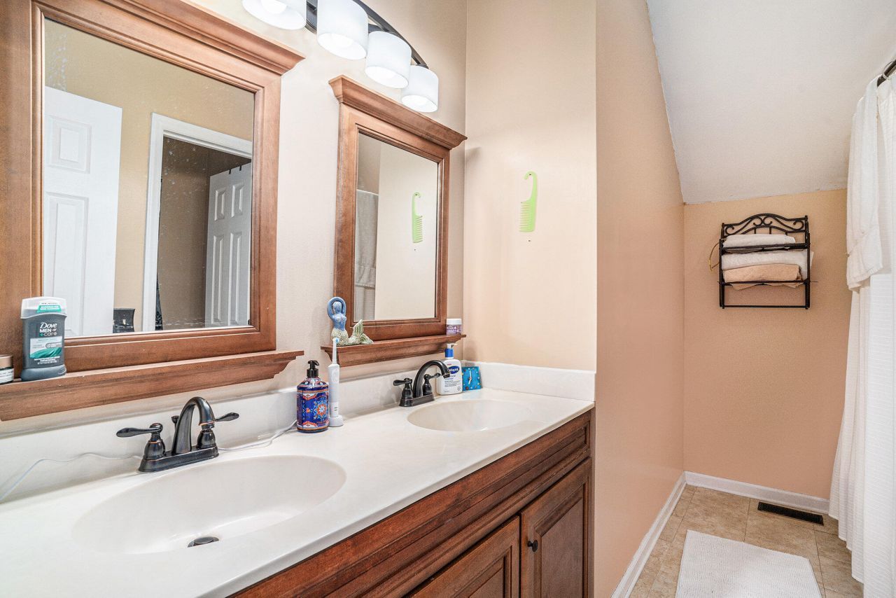 1961 Pebble Creek Court Photo 19