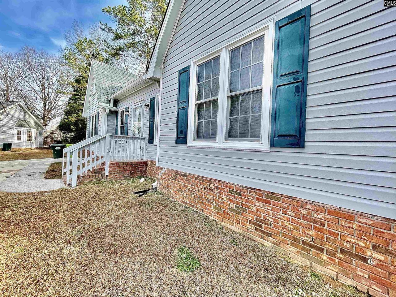 25 Dyers Hall Court Photo 10