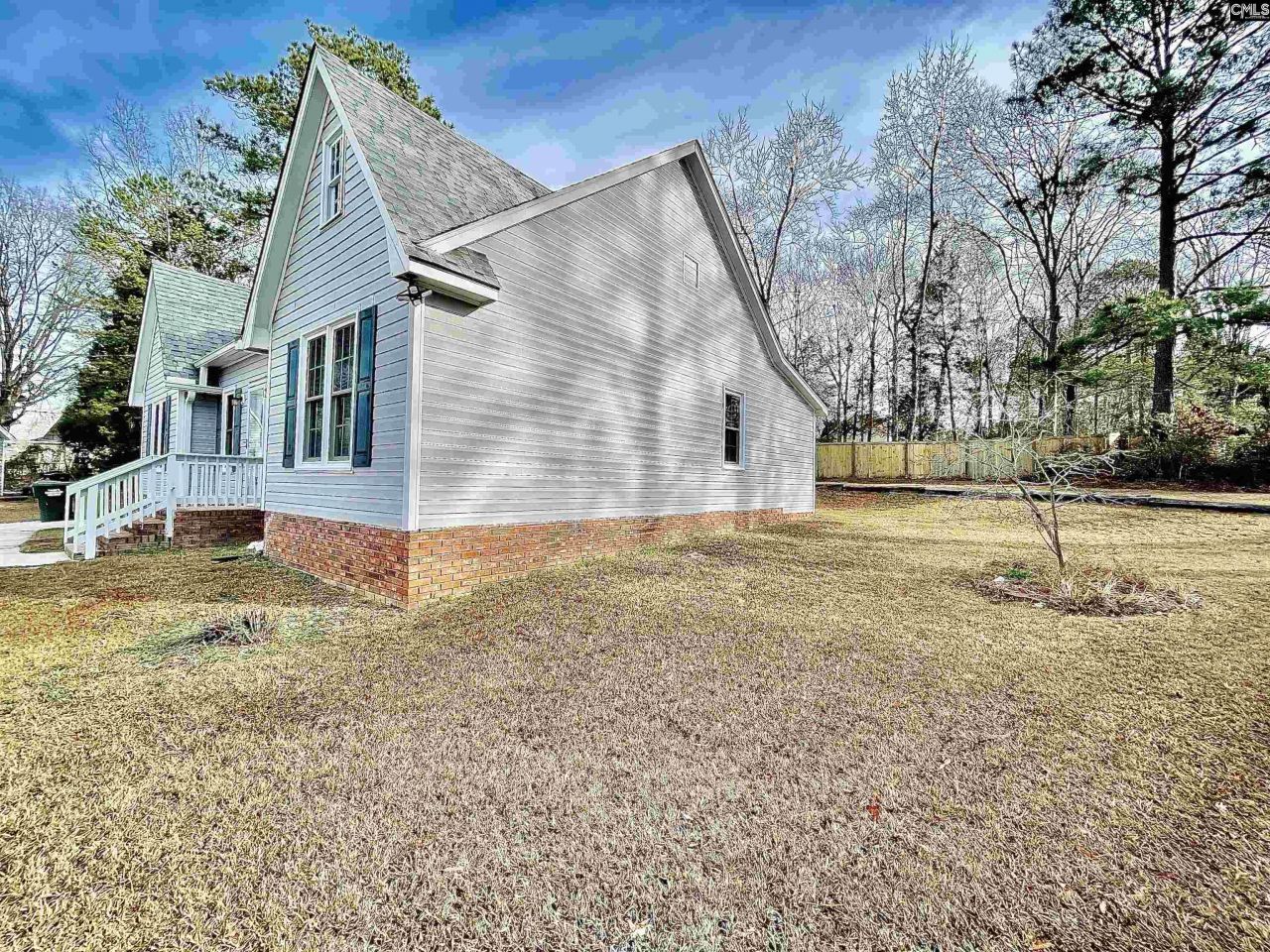 25 Dyers Hall Court Photo 11