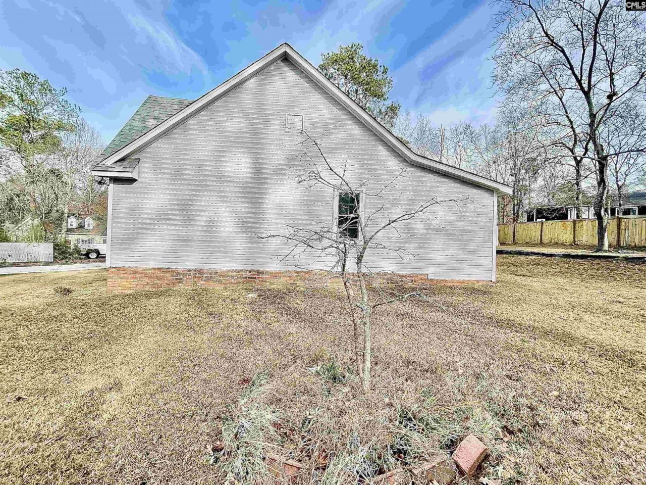 25 Dyers Hall Court Photo 12