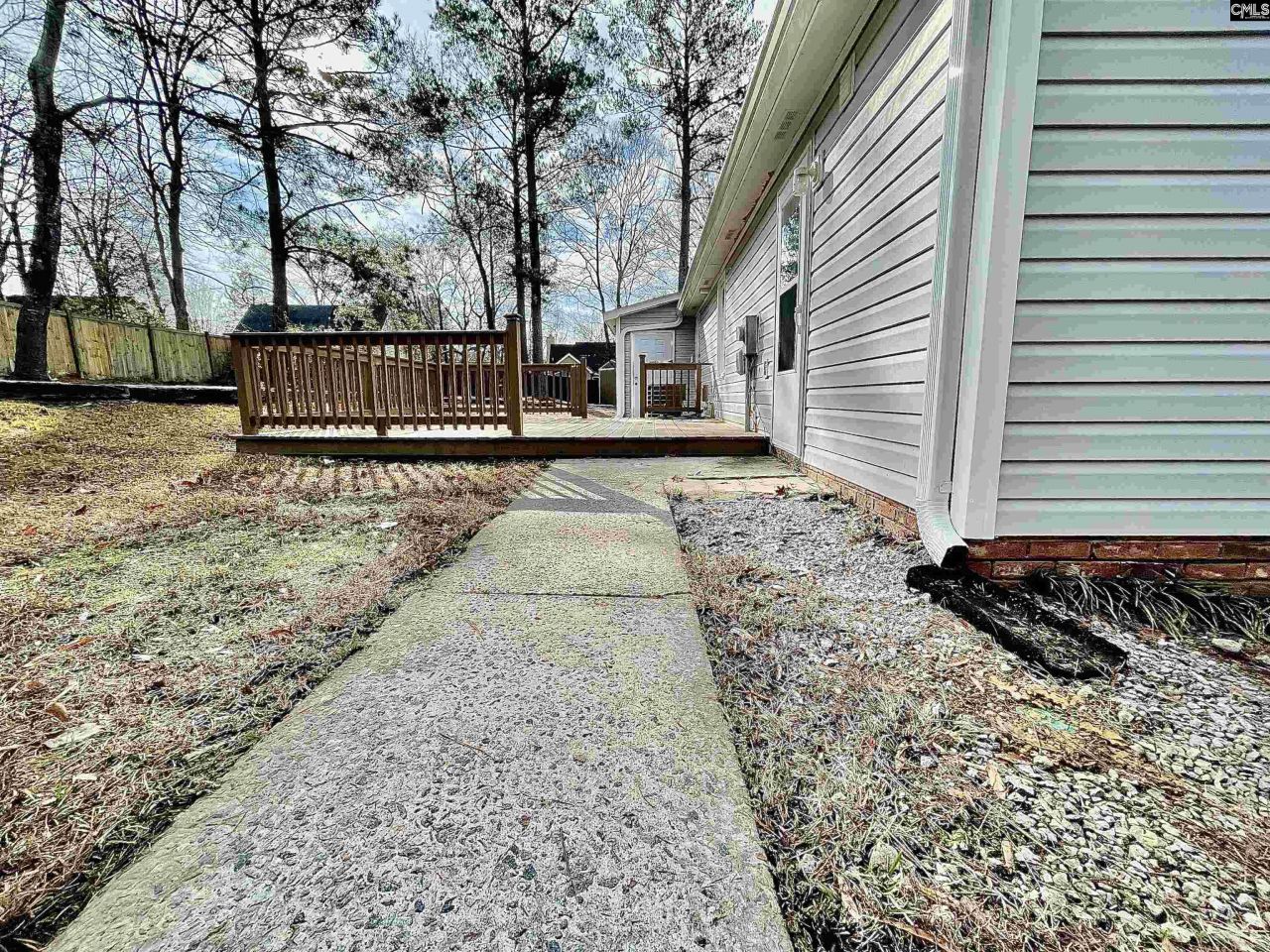 25 Dyers Hall Court Photo 31