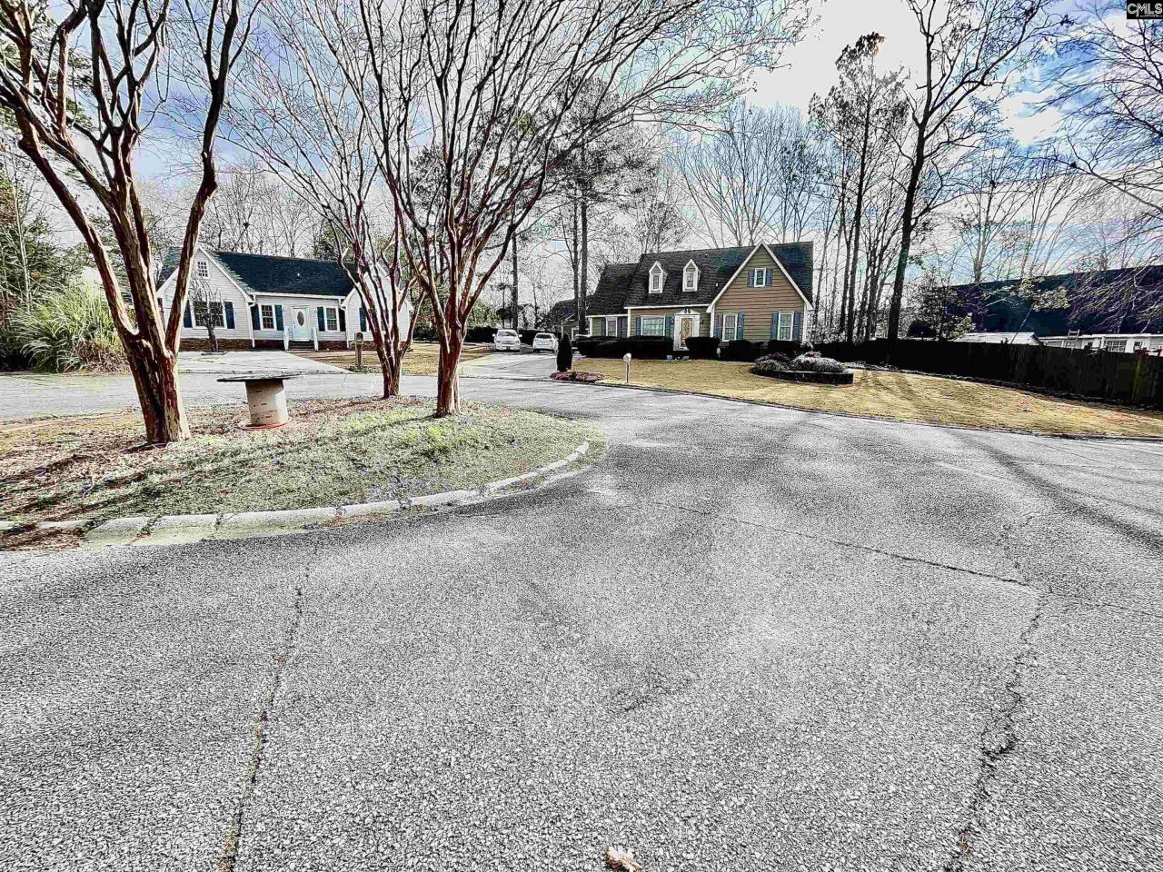 25 Dyers Hall Court Photo 33