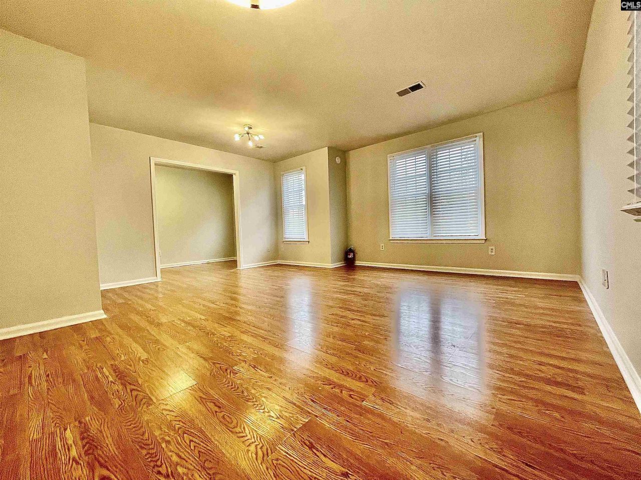 25 Dyers Hall Court Photo 40