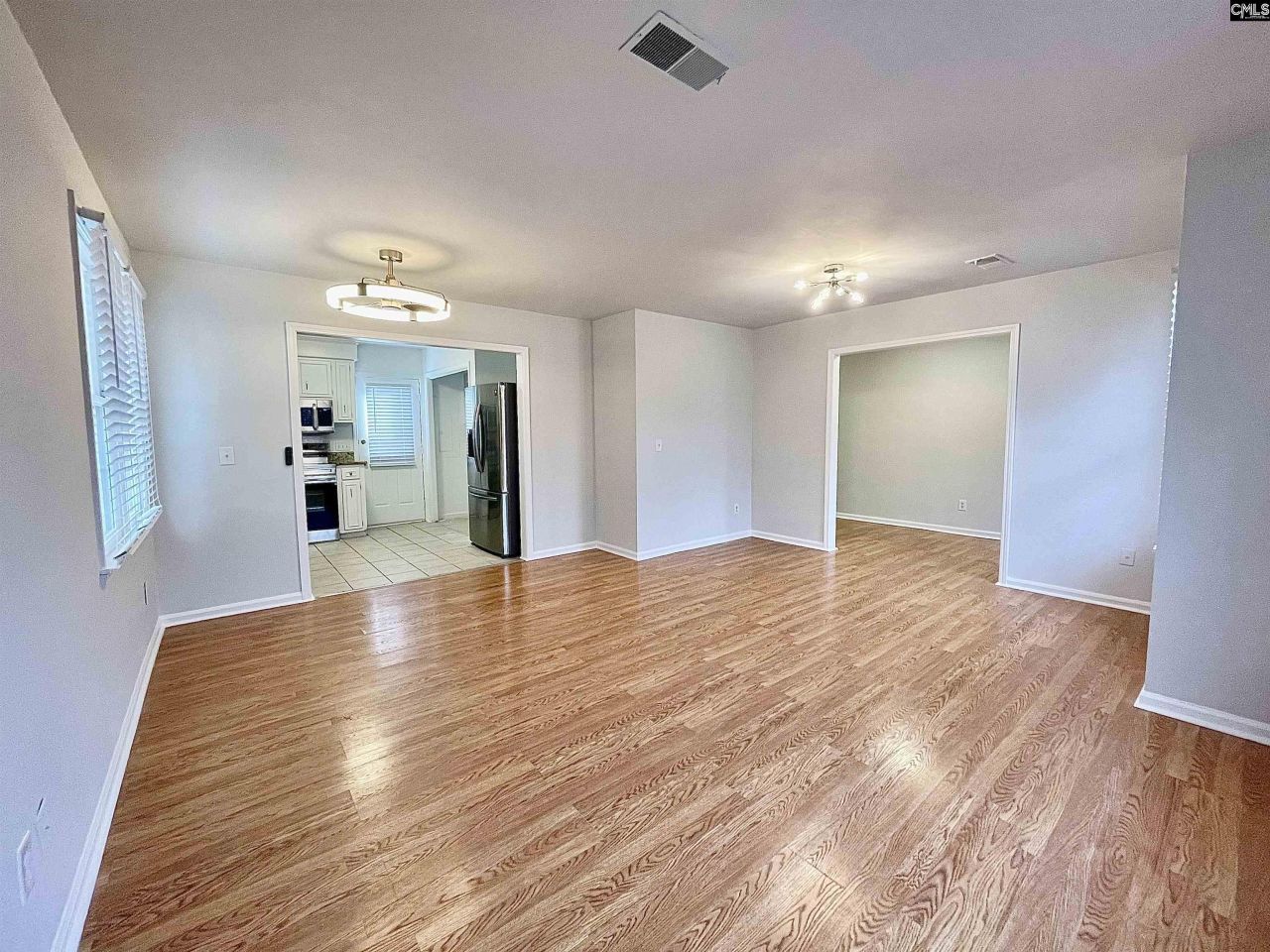 25 Dyers Hall Court Photo 41