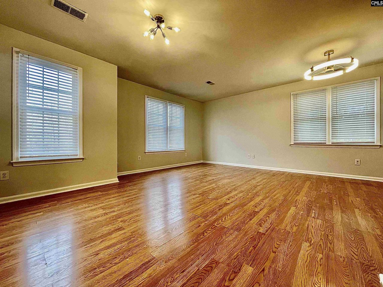 25 Dyers Hall Court Photo 42