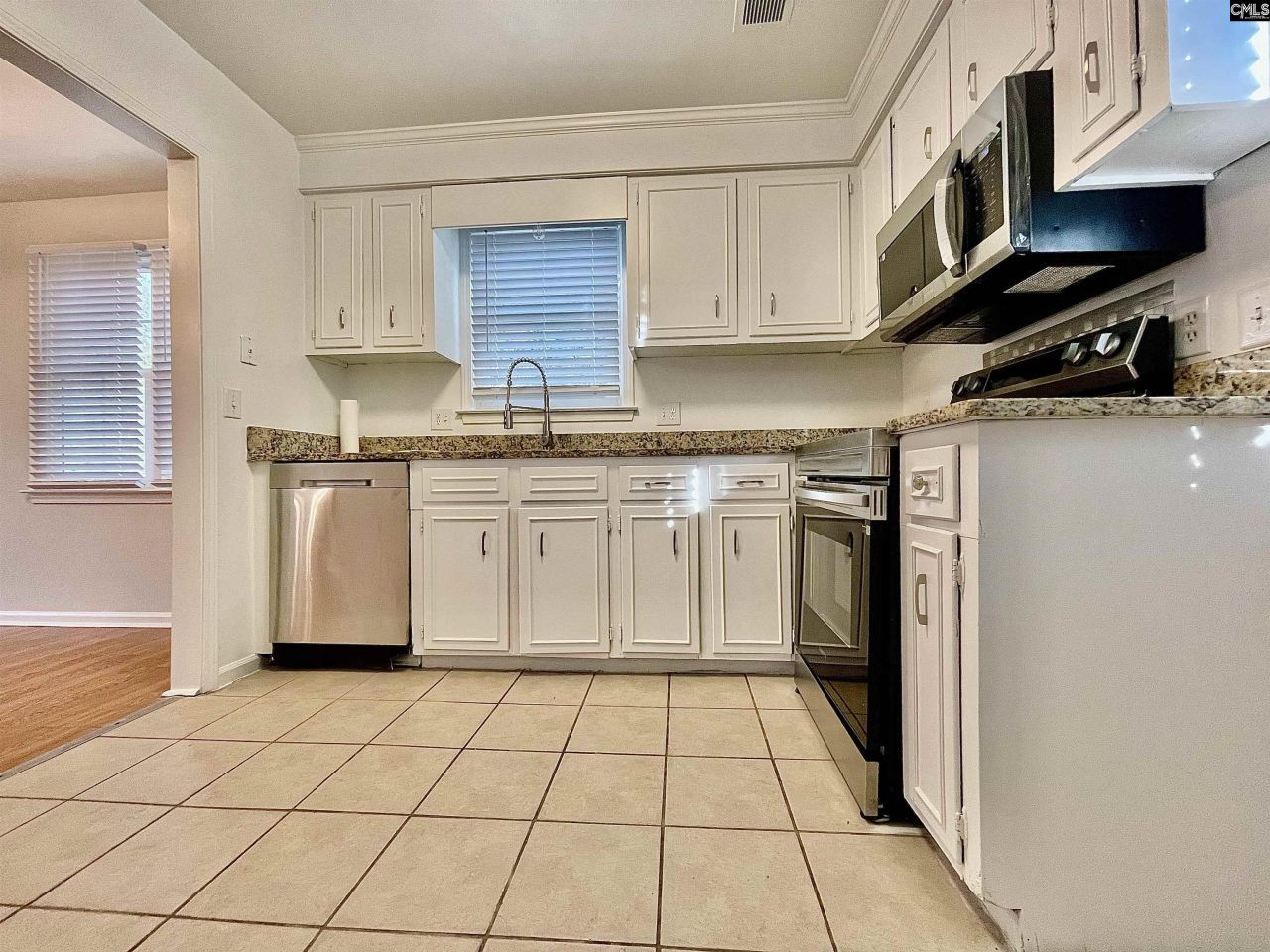 25 Dyers Hall Court Photo 44