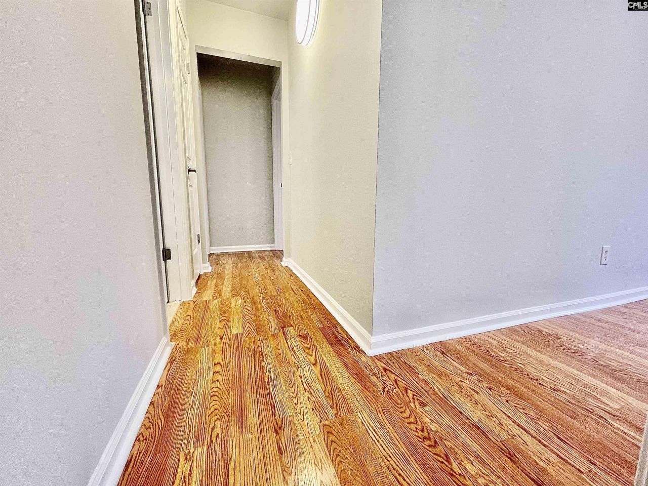 25 Dyers Hall Court Photo 48