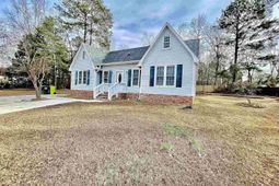 25 Dyers Hall Court photo 4