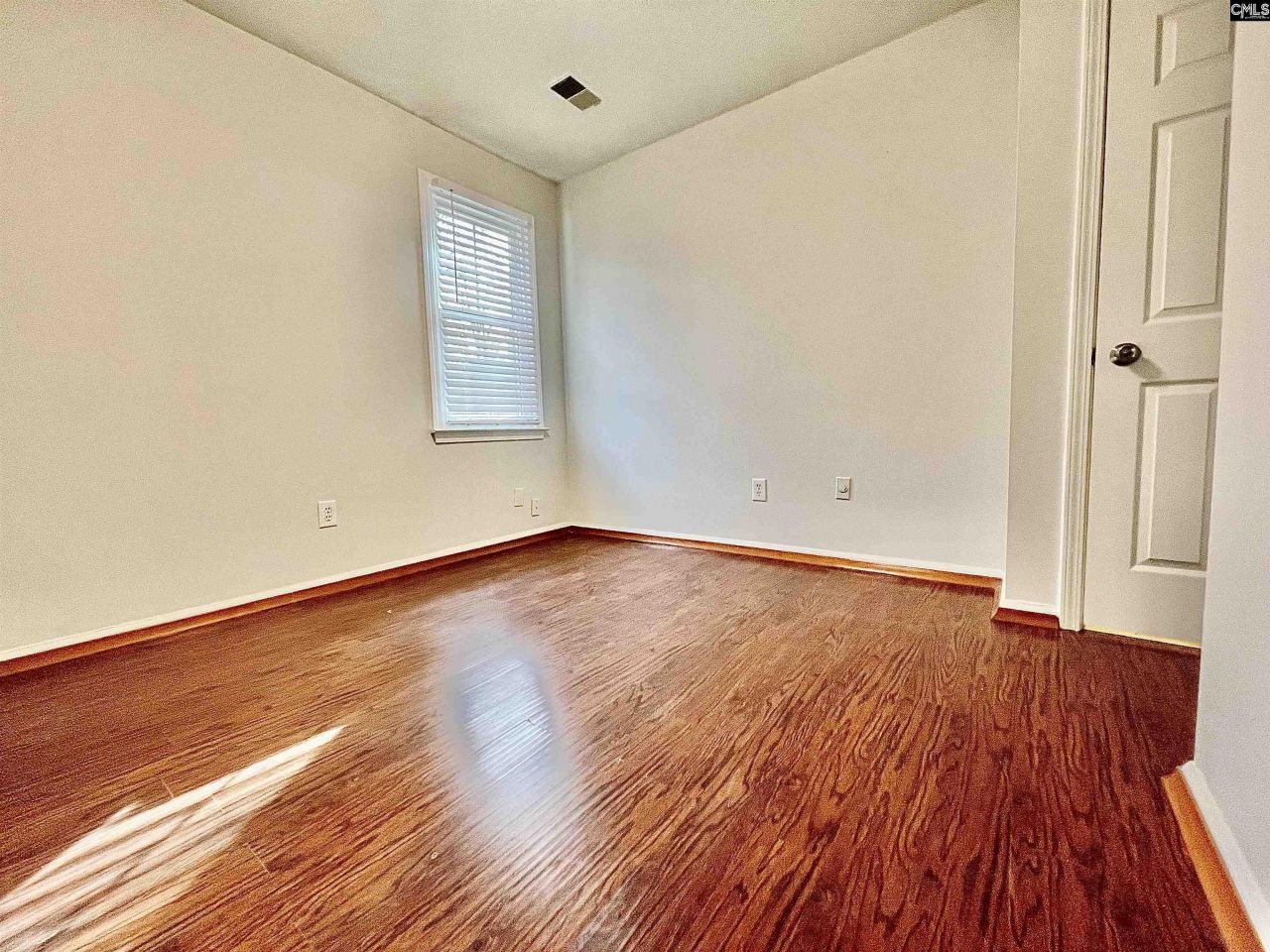 25 Dyers Hall Court Photo 50