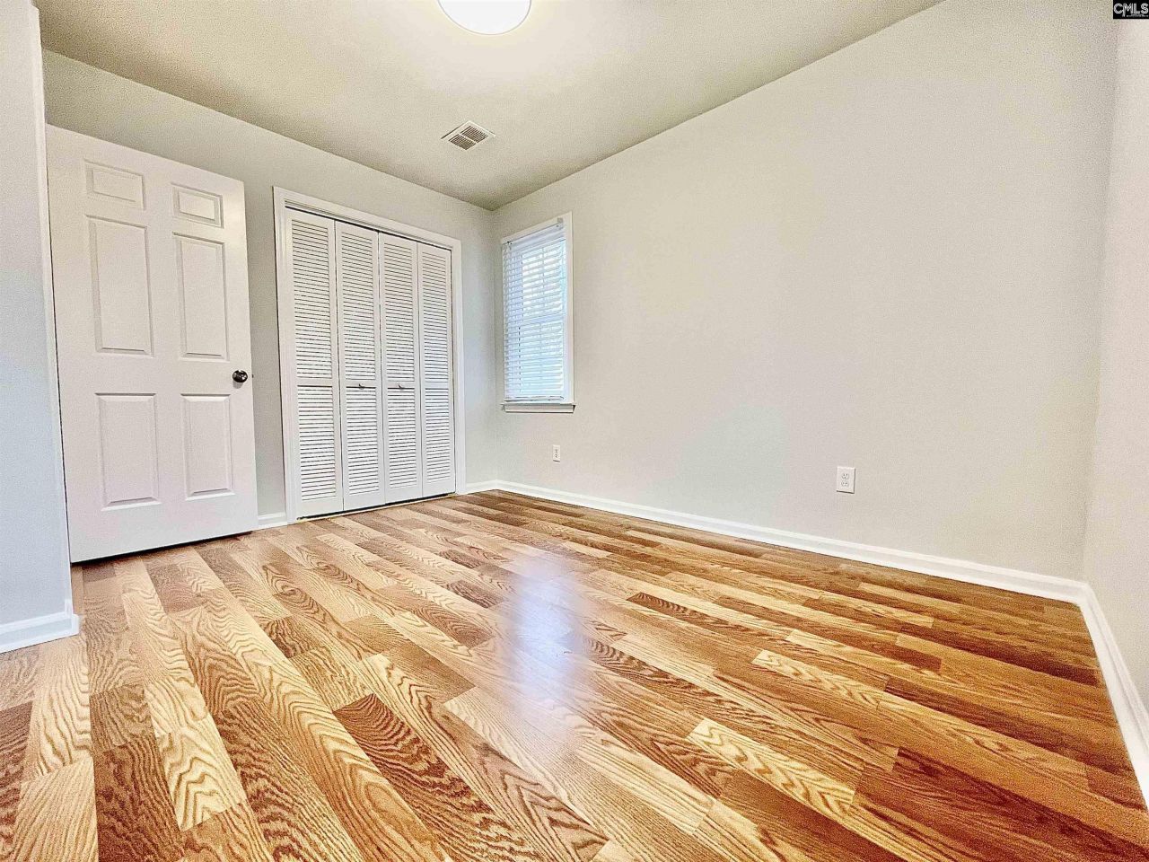 25 Dyers Hall Court Photo 56