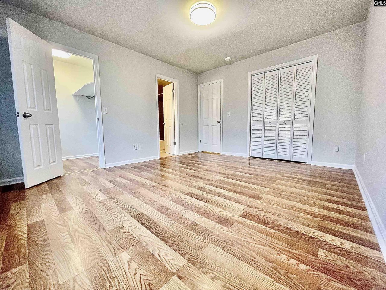 25 Dyers Hall Court Photo 58