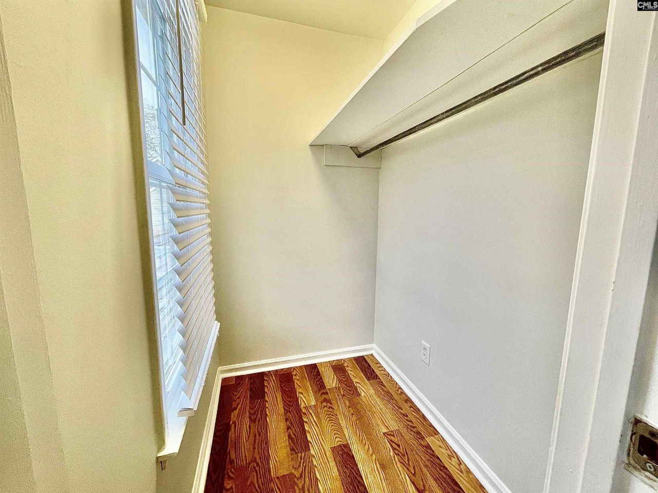 25 Dyers Hall Court Photo 60