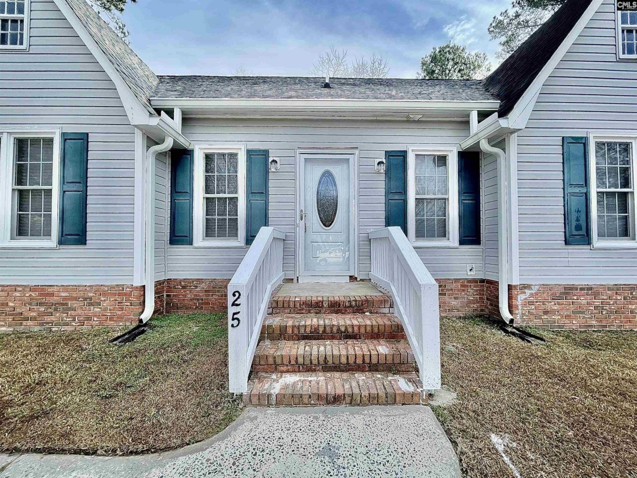 25 Dyers Hall Court Photo 8