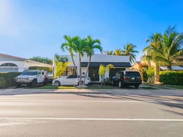 8918 Harding Ave , Surfside, FL 33154