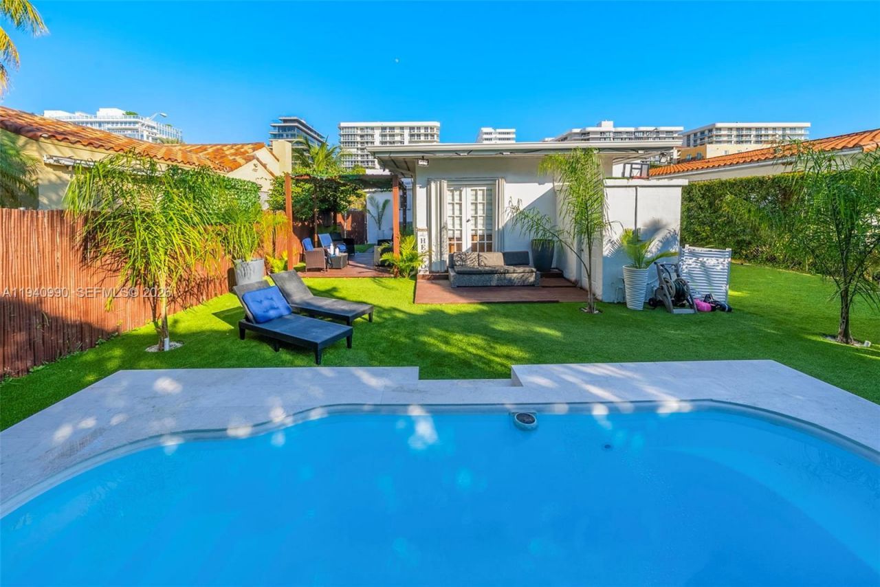 8918 Harding Ave , Surfside, FL 33154 Photo