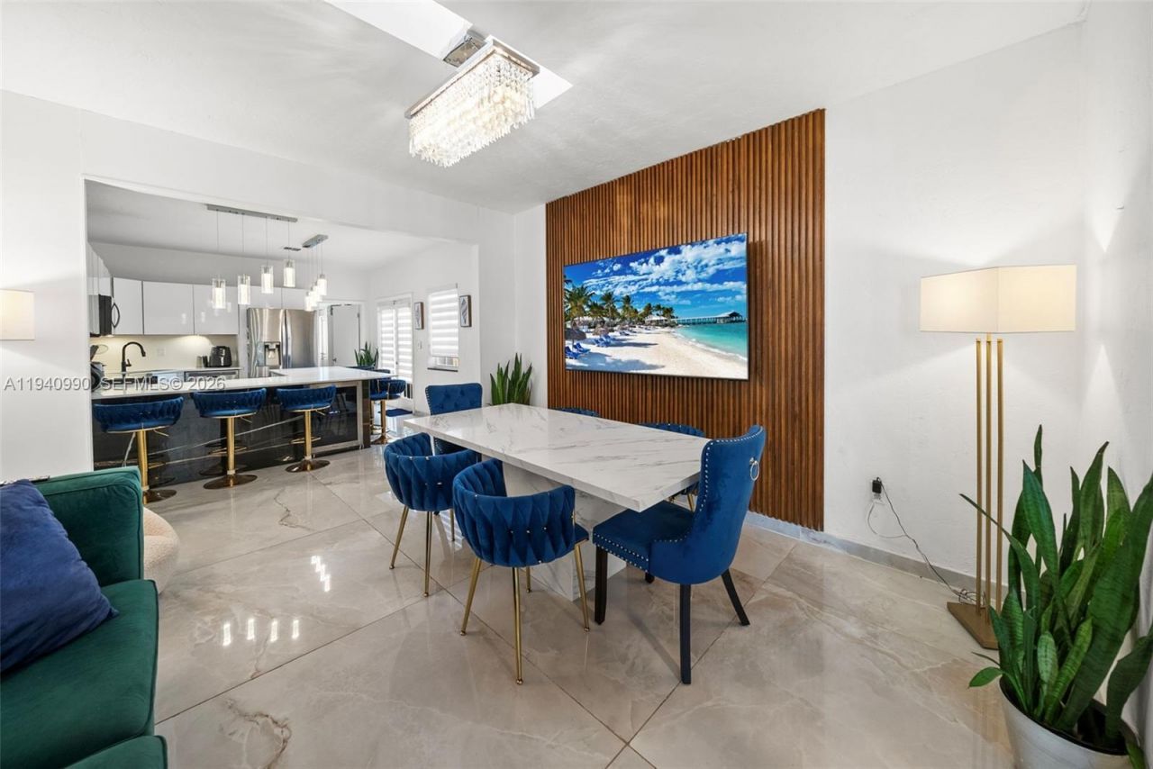 8918 Harding Ave , Surfside, FL 33154 Photo