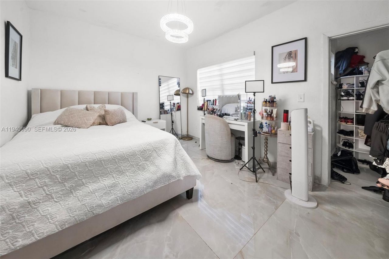 8918 Harding Ave , Surfside, FL 33154 Photo