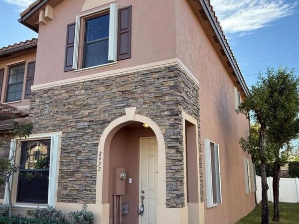 8922 W 35th Way , Unit 8922, Hialeah, FL 33018