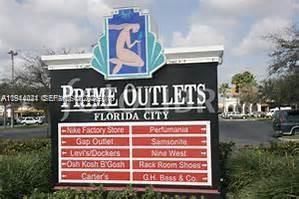 2884 SE 2 Dr, Homestead, FL 33033 Photo